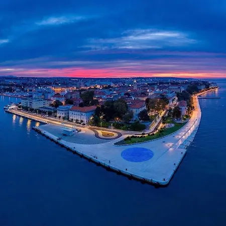 Platea Magna Lux Apartment