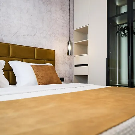 Platea Magna Lux Apartment *